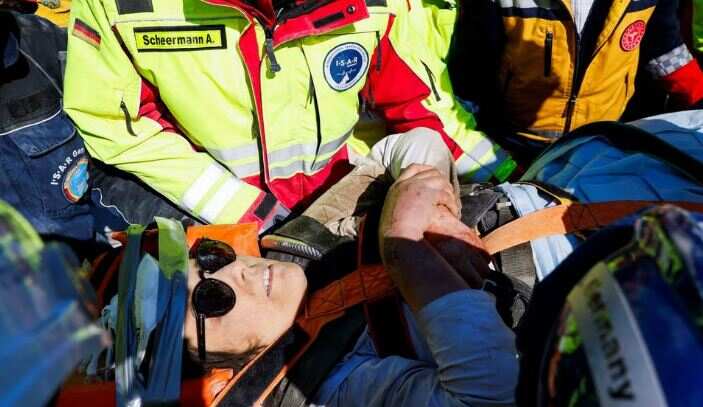 Turkish woman brought out alive after 104 hours under rubble
