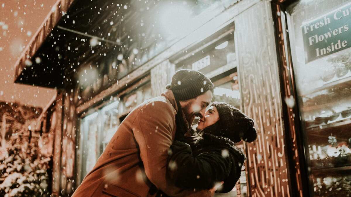 Hug Day 2023: Wishes, greetings, quotes, images, status for, WhatsApp, Instagram Hug Day 2023: Wishes, greetings, quotes, images, status for, WhatsApp, Instagram