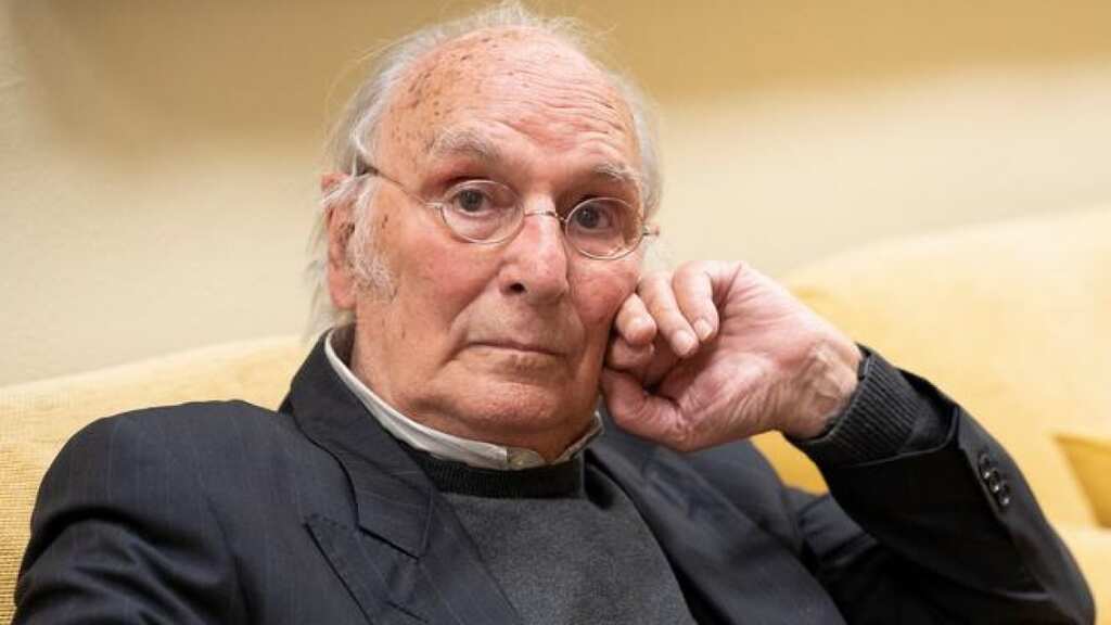 Spanish Goya film awards pay tribute to late Spanish filmmaker Carlos Saura