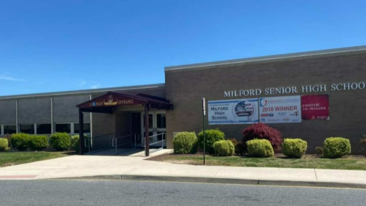 USA: School students stage walkout over urinal entry rule on gender-at-birth basis USA: School students stage walkout over urinal entry rule on gender-at-birth basis