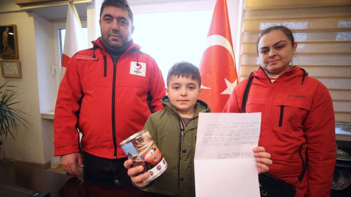 Turkey earthquake: 9-year-old boy donates piggy-bank savings to relief funds Turkey earthquake: 9-year-old boy donates piggy-bank savings to relief funds