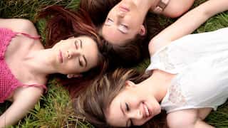 Happy Galentine's Day 2023: Send these Wishes, Quotes, Images, Signs for Friends, BFF, Siblings and Cousins