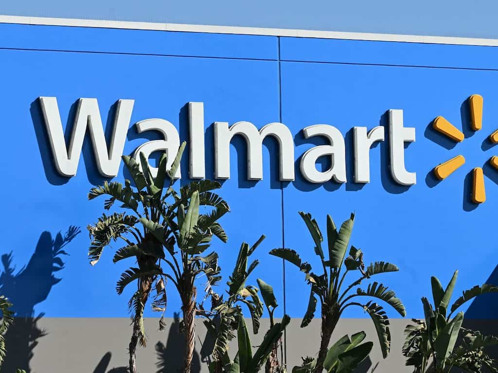 Walmart shuts U.S stores, hundreds of workers to relocate