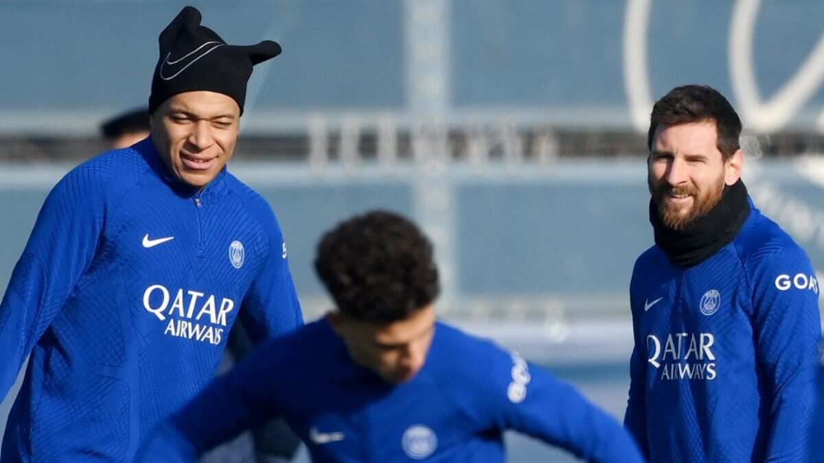 Champions League: Star striker Kylian Mbappe joins PSG squad ahead of Bayern clash, remains doubtful to start Champions League: Star striker Kylian Mbappe joins PSG squad ahead of Bayern clash, remains doubtful to start