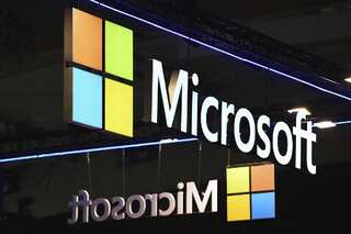 Microsoft's Bing chatbot denying obvious facts, scolding users