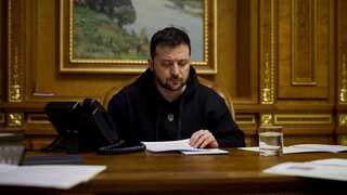 Russia-Ukraine war: Zelensky rules out giving up any territory in peace deal