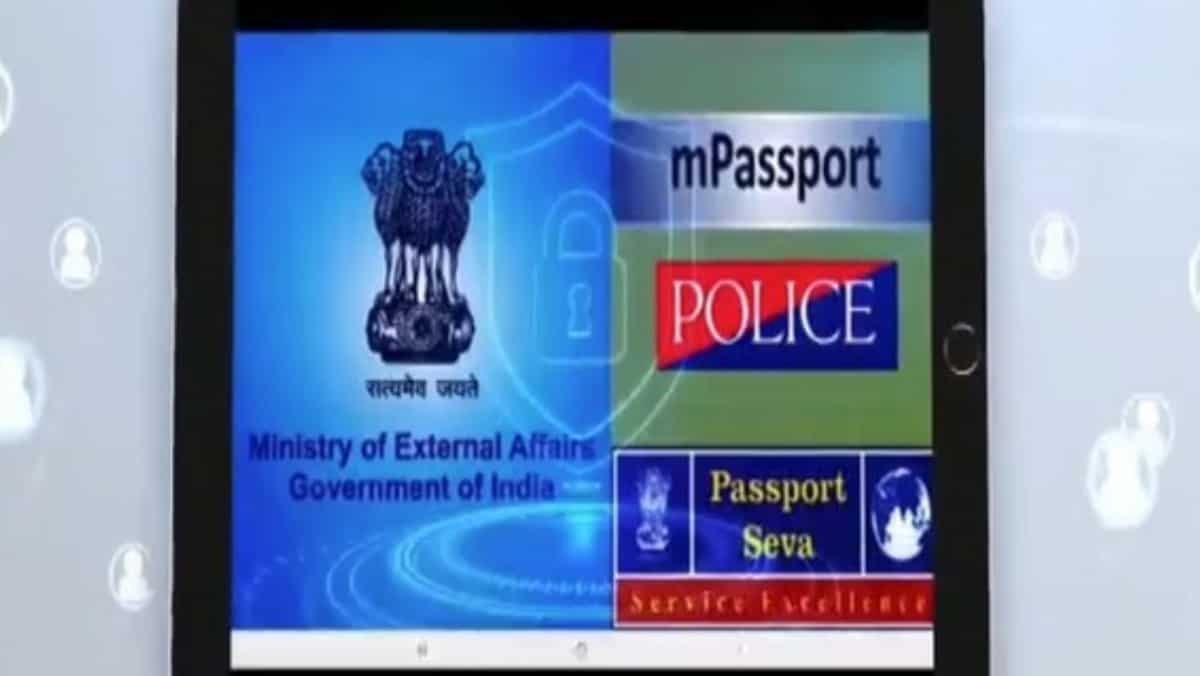 Mobile tablets for Delhi Police personnel to expedite passport issuance process Mobile tablets for Delhi Police personnel to expedite passport issuance process