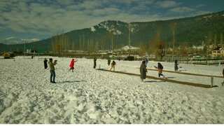 Indian army organises Women's Snow Cricket Tournament in North Kashmir