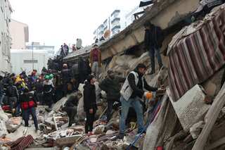 Earthquake-hit Turkey halts rescue operations in all but two provinces