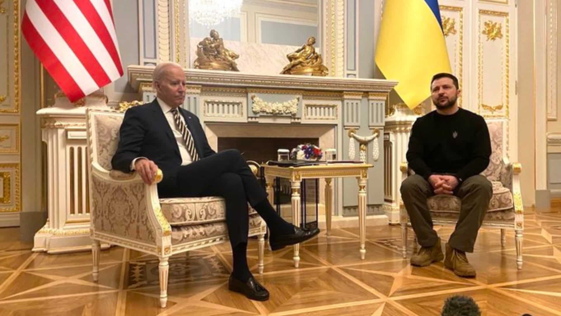 Biden meets Zelensky