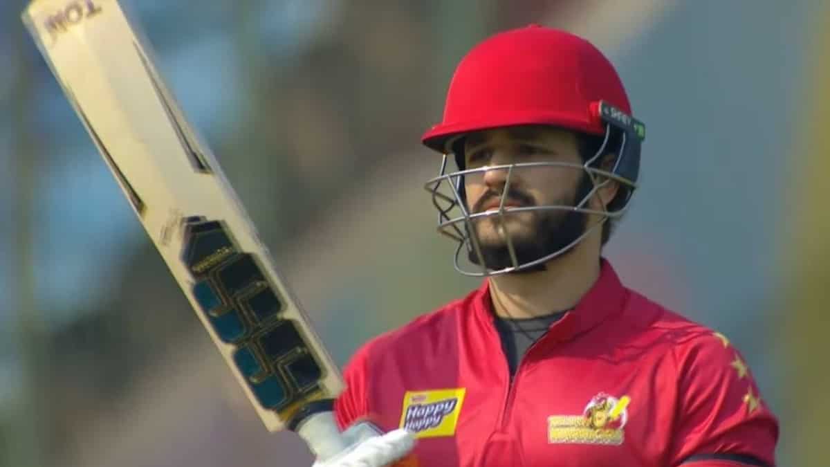 CCL 2023: Akhil Akkineni's power-packed inning stuns Kerala Strikers by scoring 91 runs in 30 balls CCL 2023: Akhil Akkineni's power-packed inning stuns Kerala Strikers by scoring 91 runs in 30 balls
