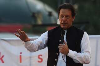 Imran Khan calls off PTI rally after police crackdown kills one worker