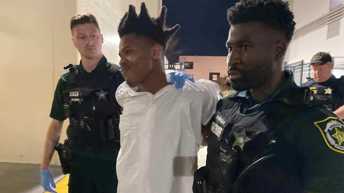Orlando: TV journalist and a nine-year-old fatally shot near an active murder scene Orlando: TV journalist and a nine-year-old fatally shot near an active murder scene