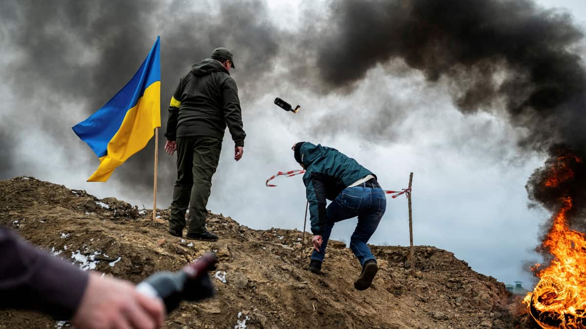 Some NATO members tell Ukraine to consider 'peace talks' despite giving combat weapons to Kyiv: Report