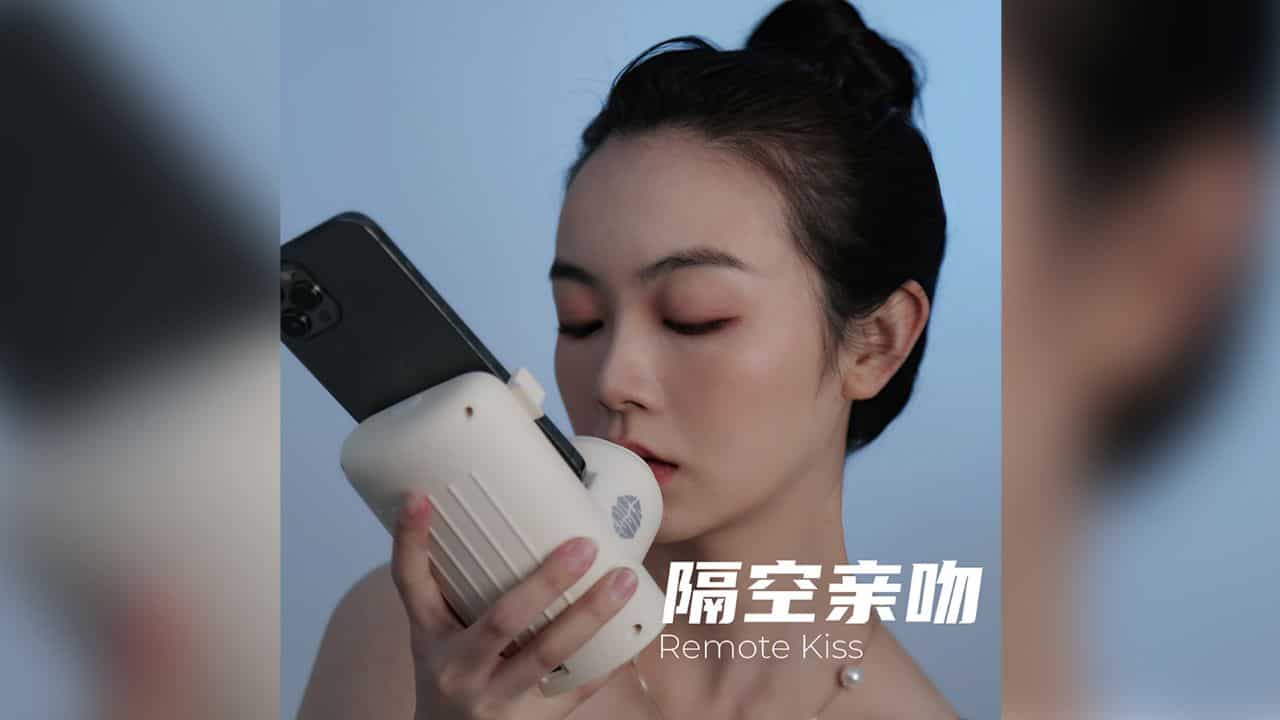 This Chinese device lets partners share smooches over internet. Here’s how much it costs This Chinese device lets partners share smooches over internet. Here’s how much it costs