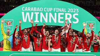 Casemiro guides Manchester United to 2-0 win over Newcastle in League Cup final, lifts trophy for sixth time