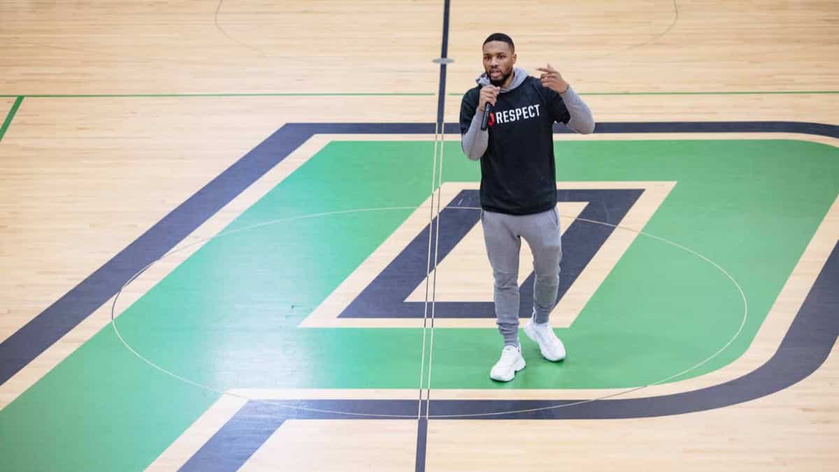 NBA: Damian Lillard erupts for career-high 71 points as Portland blazes Rockets