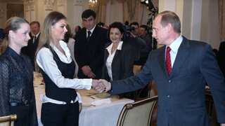 Putin seen living with rumoured girlfriend, children spotted in luxury mansion: Report