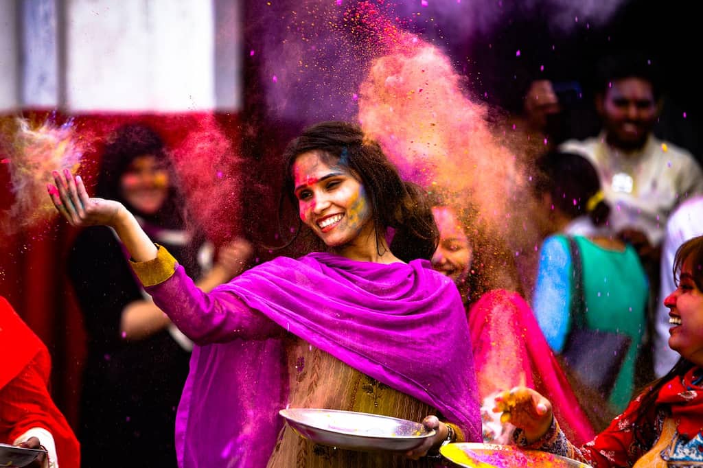 Holi 2023: These Holi outfits ideas for men & women can add colours to the festival