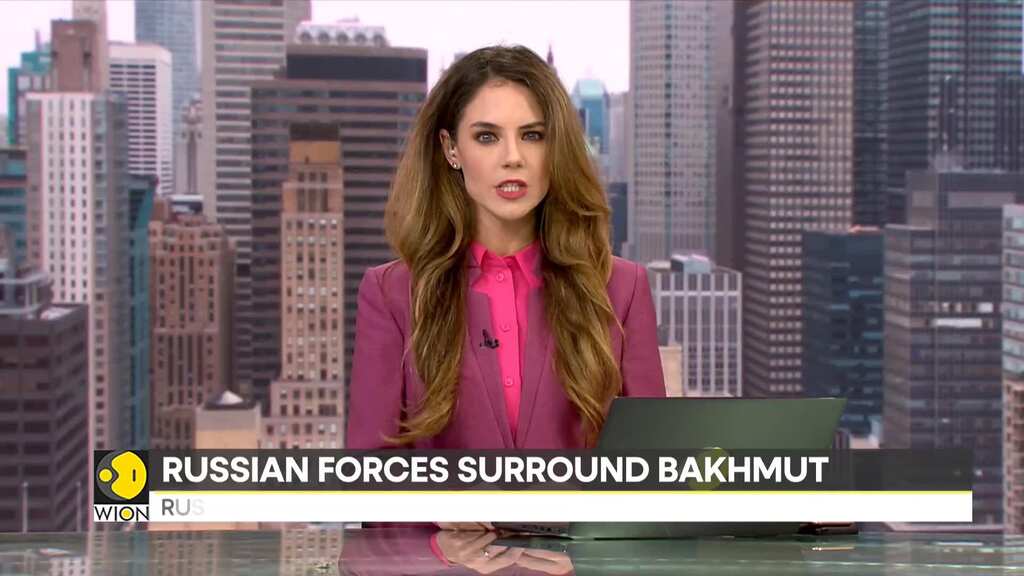 Russian troops advance, Ukraine clings to Bakhmut