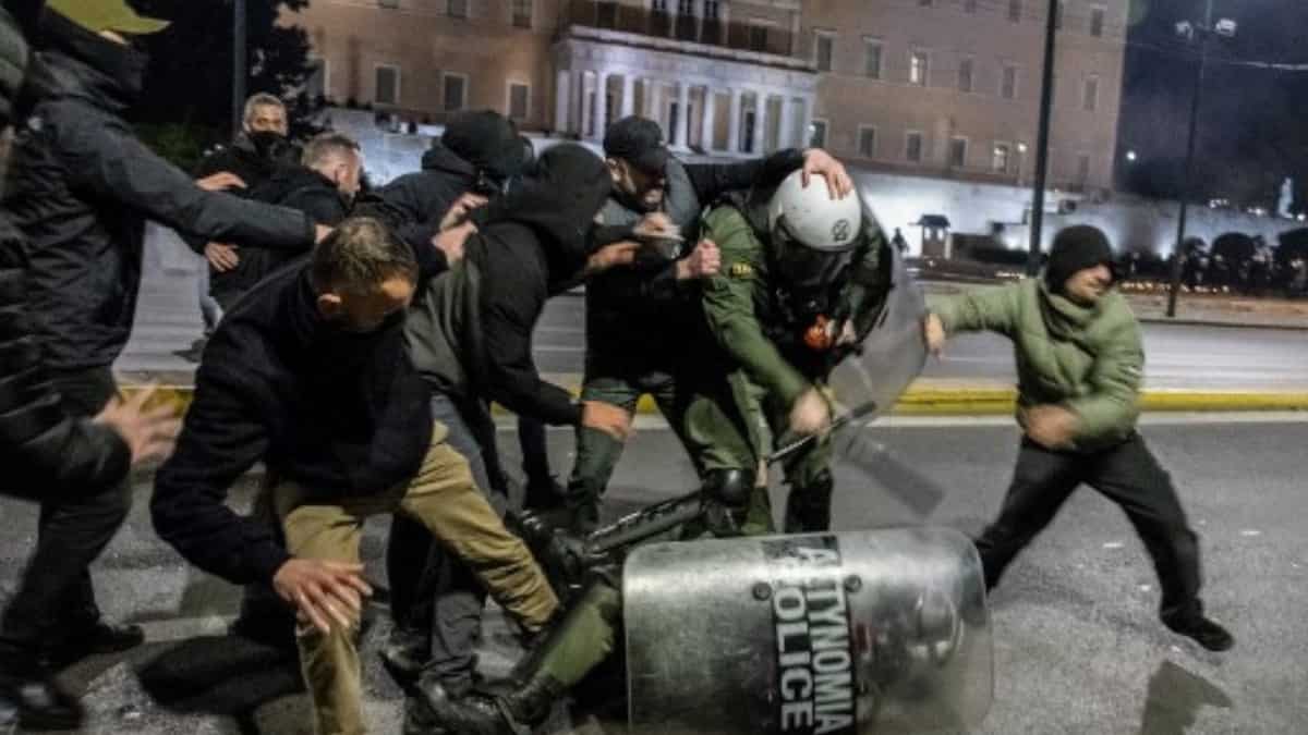'Murderers!': Thousands of protesters clash with police across Greece over deadly train collision 'Murderers!': Thousands of protesters clash with police across Greece over deadly train collision