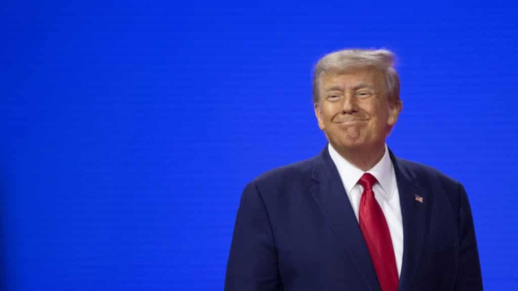 Donald Trump says world is heading towards 'World War III' which only he can prevent