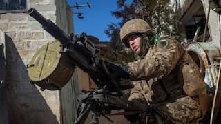 Battle for Bakhmut rages on as Russian forces attempt to ‘encircle’ city; residents flee