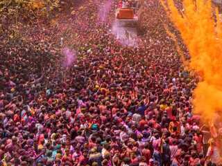 Holi 2023 Party songs: Holi playlist & Instagram reels, mashup of old & new Bollywood movie songs