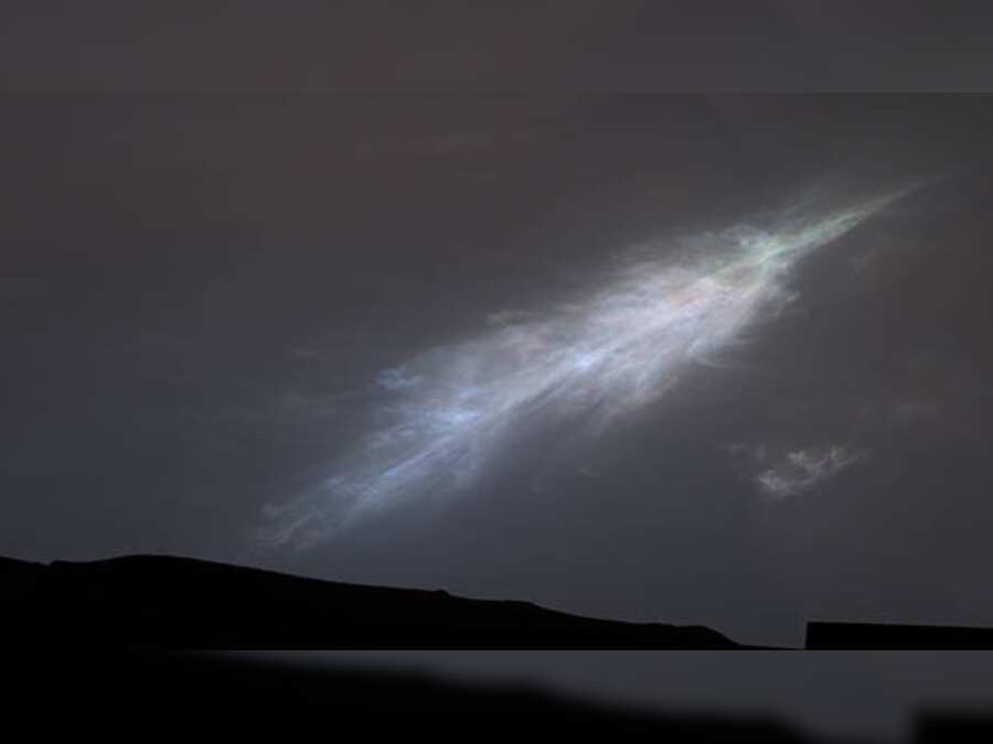 A Martian Aurora? NASA's Curiosity captures heavenly sun rays on Mars