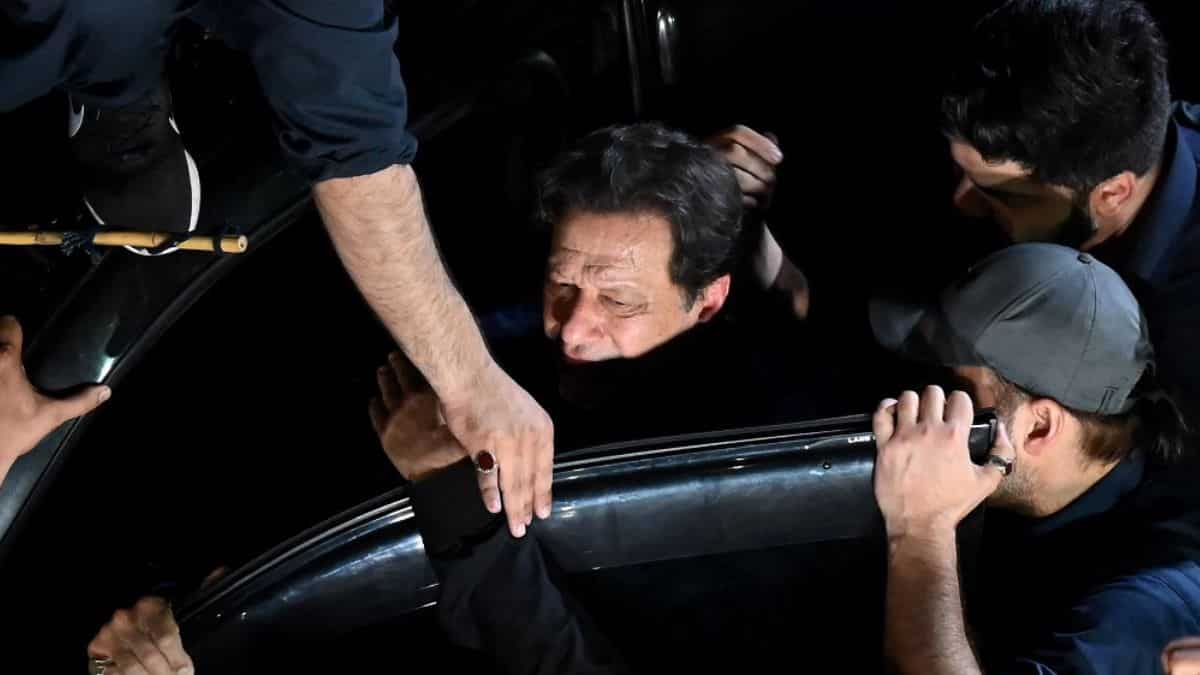 Shot, snubbed, soon-to-be jailed? Ex-Pak PM Imran Khan says he will be arrested, ‘sent to Balochistan’ Shot, snubbed, soon-to-be jailed? Ex-Pak PM Imran Khan says he will be arrested, ‘sent to Balochistan’
