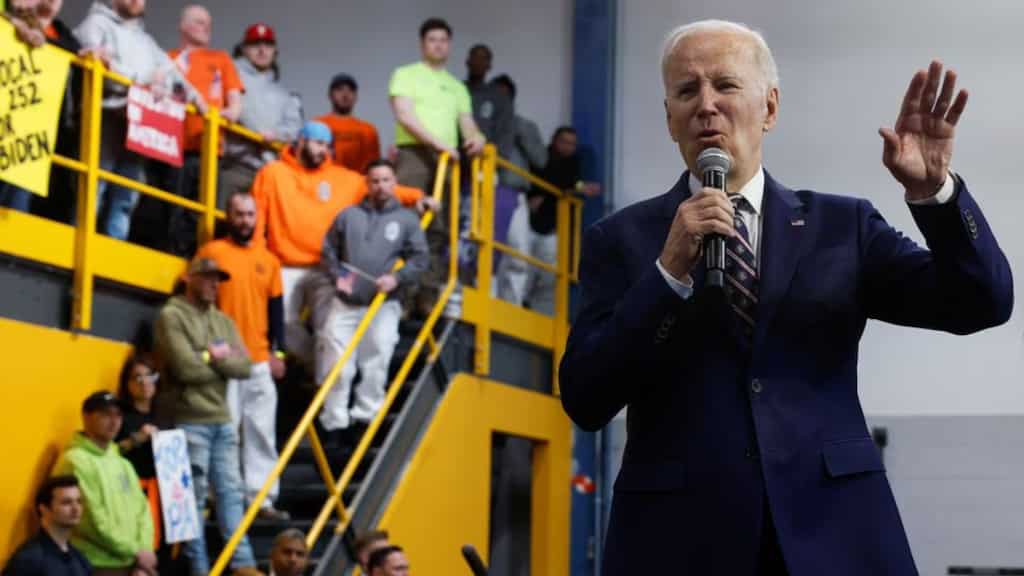 Biden unveils $6.8 trillion budget plan, raises taxes for wealthy citizens