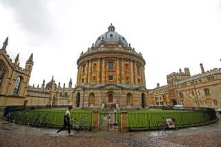 Oxford University prohibits student-staff intimate relationships, to enforce regulation from April 17
