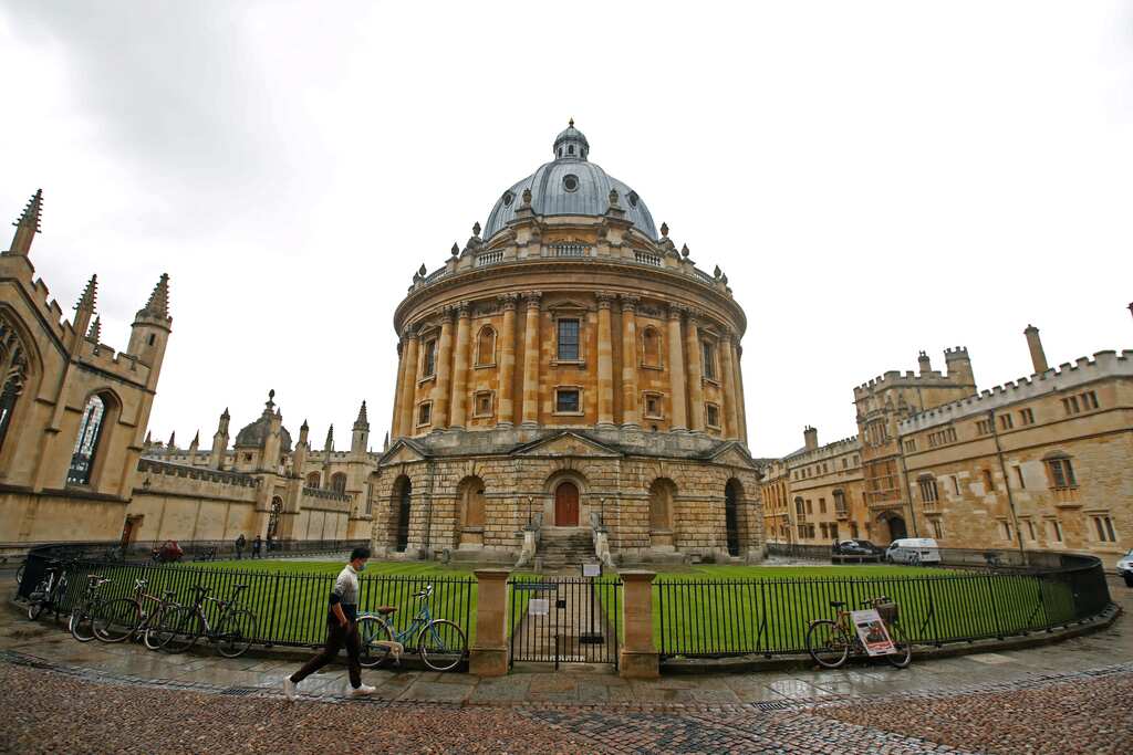 Oxford University prohibits student-staff intimate relationships, to enforce regulation from April 17