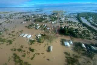 Australia: Govt evacuates residents of Queensland amid record-breaking floods in region