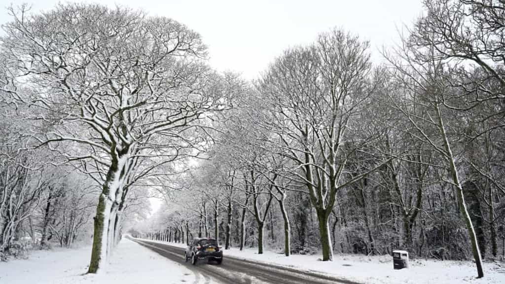 Britain braces for colder weekend with wider snow and ice warnings