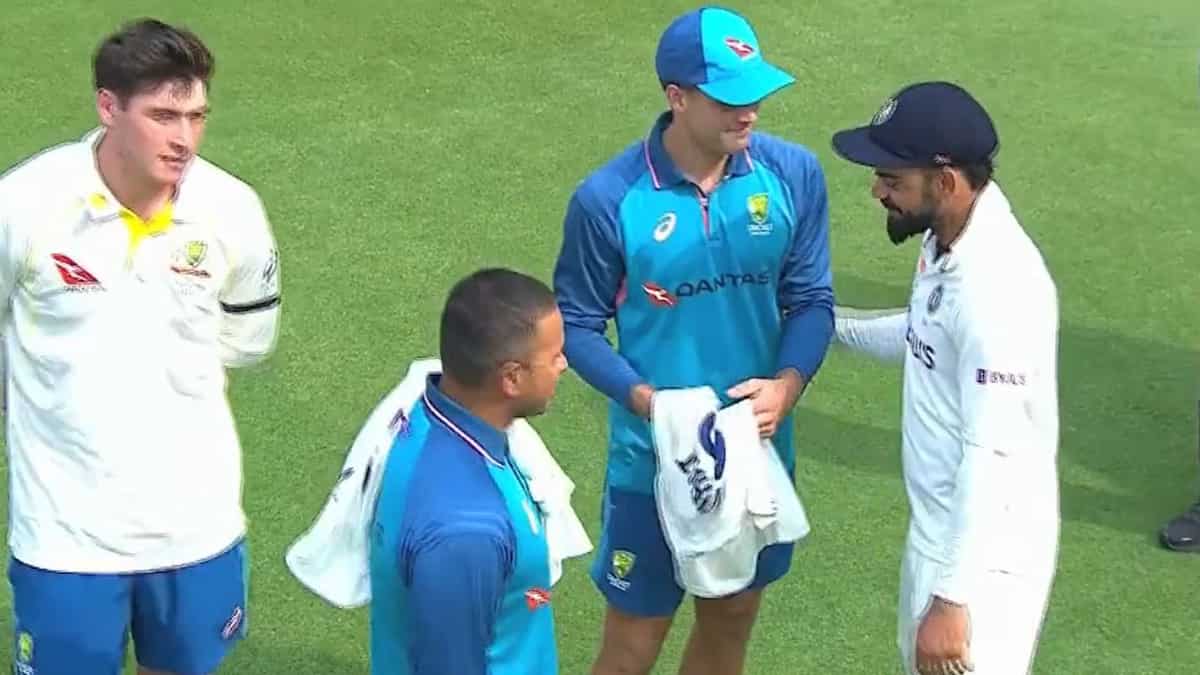WATCH: Virat Kohli's ENDEARING gesture for Alex Carey, Usman Khawaja after Ahmedabad Test wins hearts