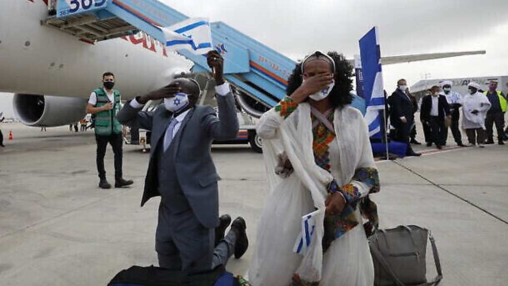 Ethiopian students film Israeli teachers chatting on racist WhatsApp group named 'Black School Trip'