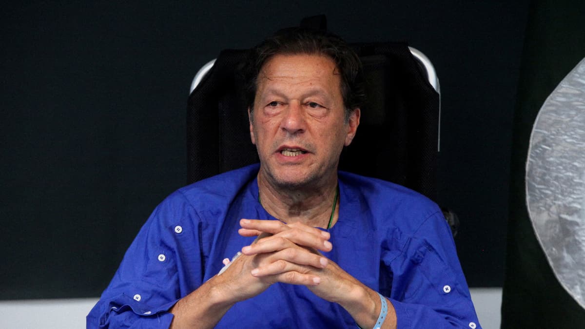 Toshakhana policy: Pakistan bans PM, president, judges from receiving gifts valued over $300