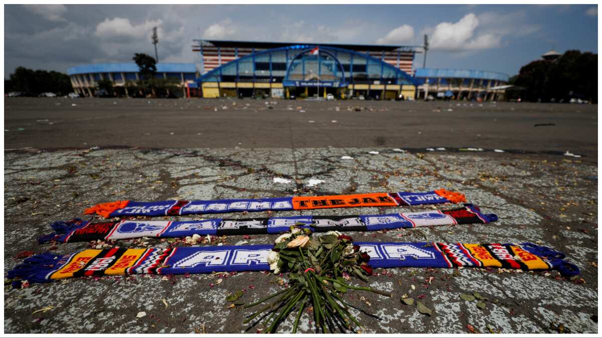 Indonesia court jails policeman over deadly soccer stampede in October 2022, clears 2 officers Indonesia court jails policeman over deadly soccer stampede in October 2022, clears 2 officers