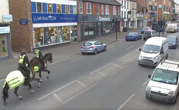 Cops on horses chase down man using mobile while driving in UK