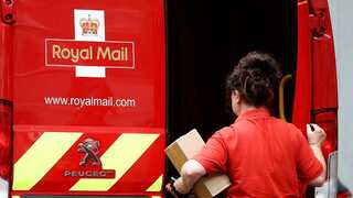UK: Royal Mail ‘systemically failed’ to meet delivery requirement, say MPs