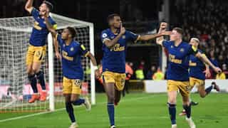 Premier League: Isak fires Newcastle to within sight of top four