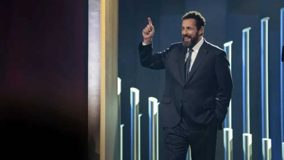 Adam Sandler receives Mark Twain Prize, praise from comic pals Adam Sandler receives Mark Twain Prize, praise from comic pals