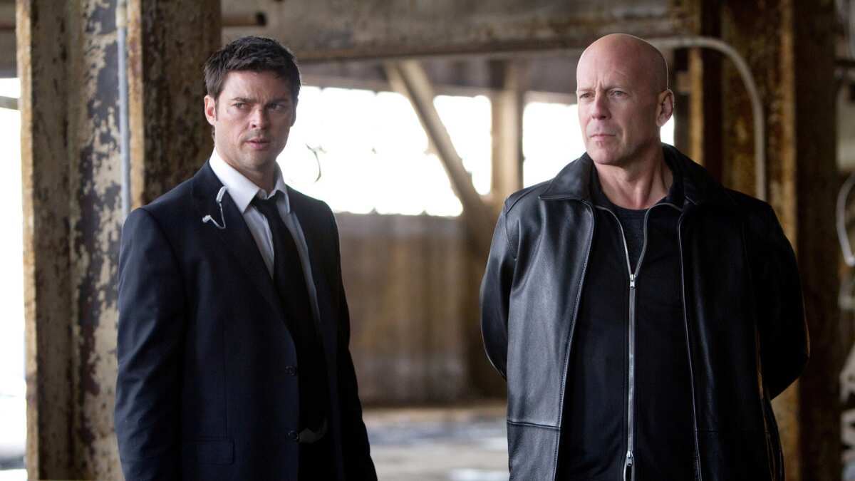 RED (2010)
