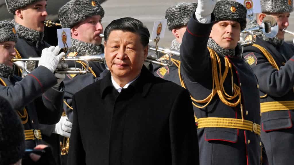 Chinese President Xi Jinping invites Putin to visit Beijing this year