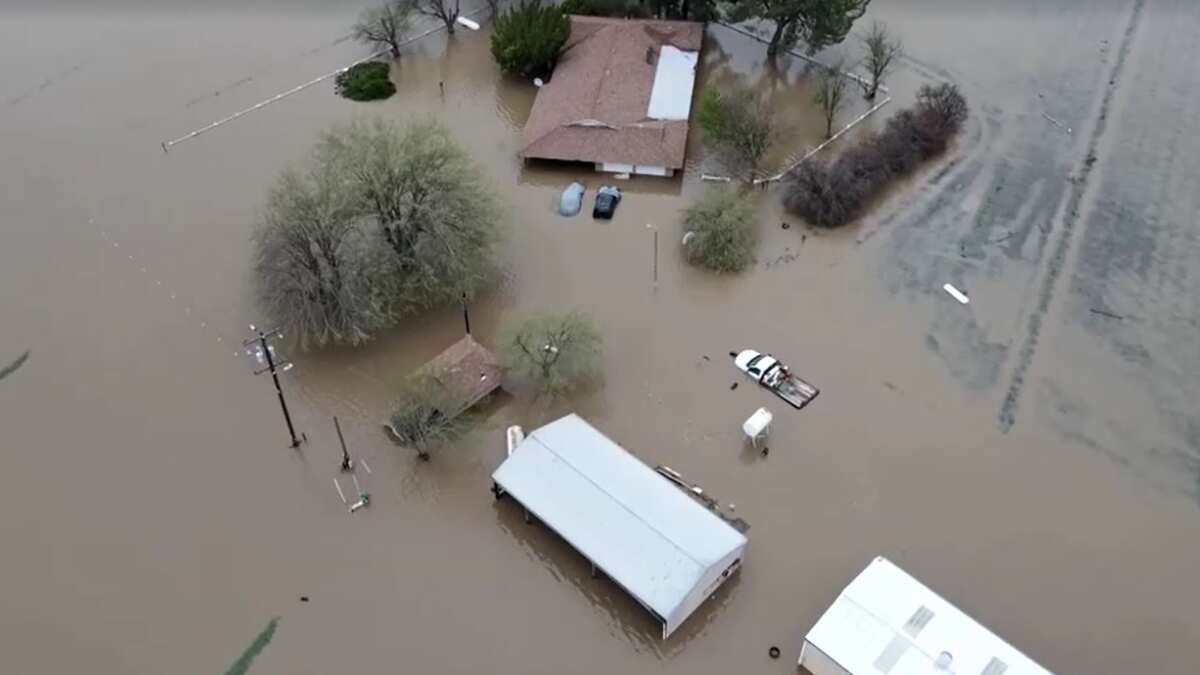Strong gusts of wind