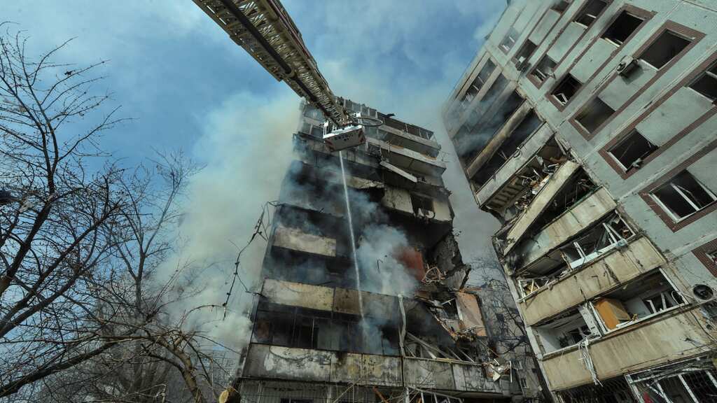 Russian rockets fired on east Ukraine town kill 5 in humanitarian support centre, says Kyiv