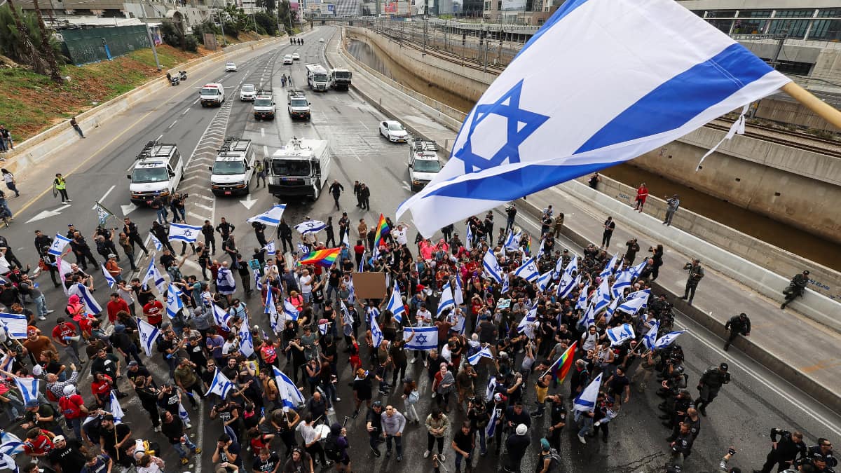 Israeli protests over judicial reform spread to more regions as Netanyahu vows unity Israeli protests over judicial reform spread to more regions as Netanyahu vows unity