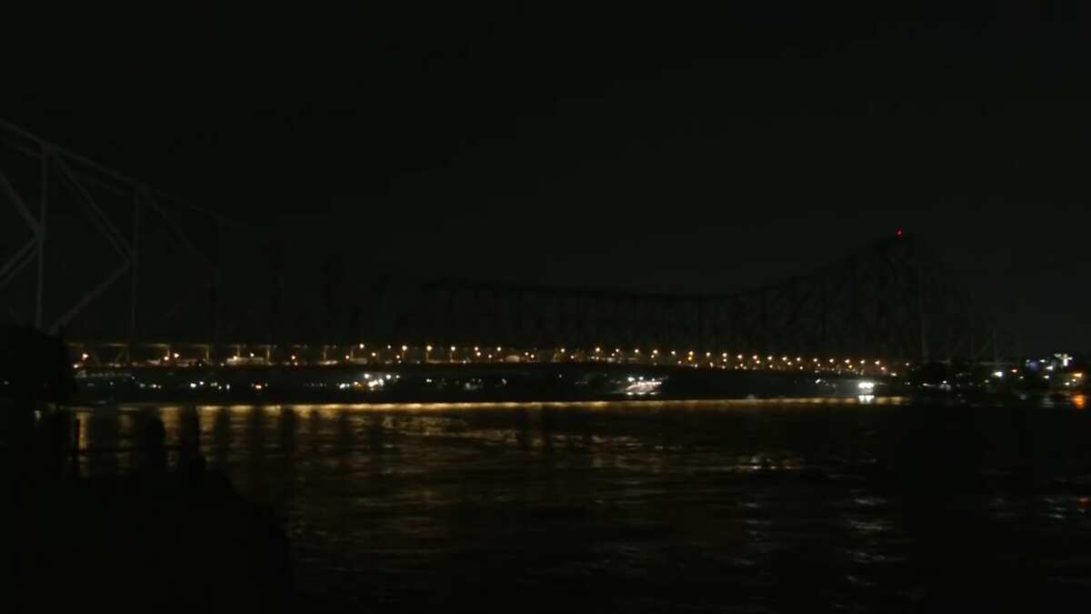 Howrah Bridge, Kolkata