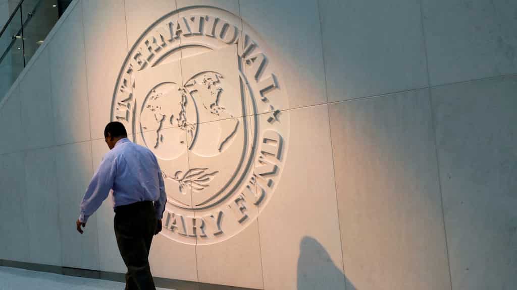 IMF in touch with Pakistan for board meeting before finance deal collapses